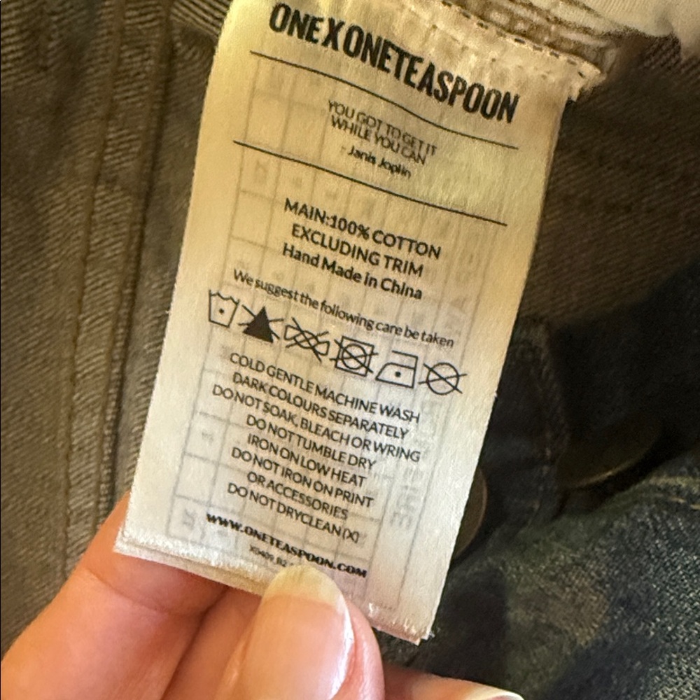 One Teaspoon bandits Distressed Denim Shorts - Picture 7 of 8